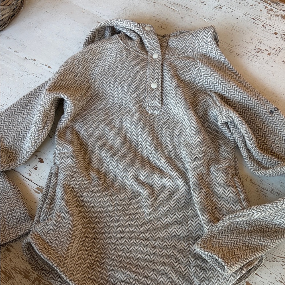 Columbia Women's Hooded Chevron Pullover in Beige and Cream